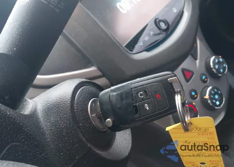 2015 Chevrolet Sonic Lt Auto z USA, uszkodzony, nr VIN 1G1JC5SH9F4114410